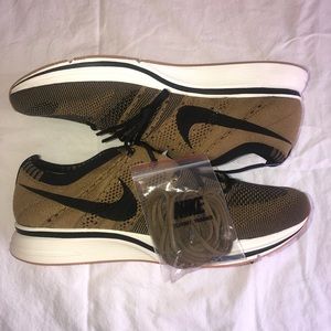 Nike Flyknit Trainer men’s size 10.5